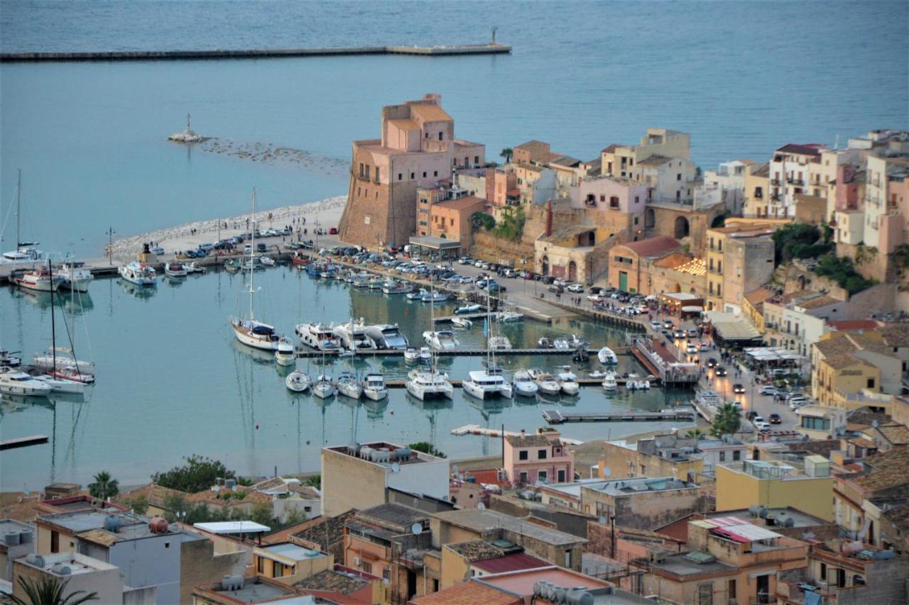 Villa Il Girasole Del Centro Storico Alcamo Exterior foto